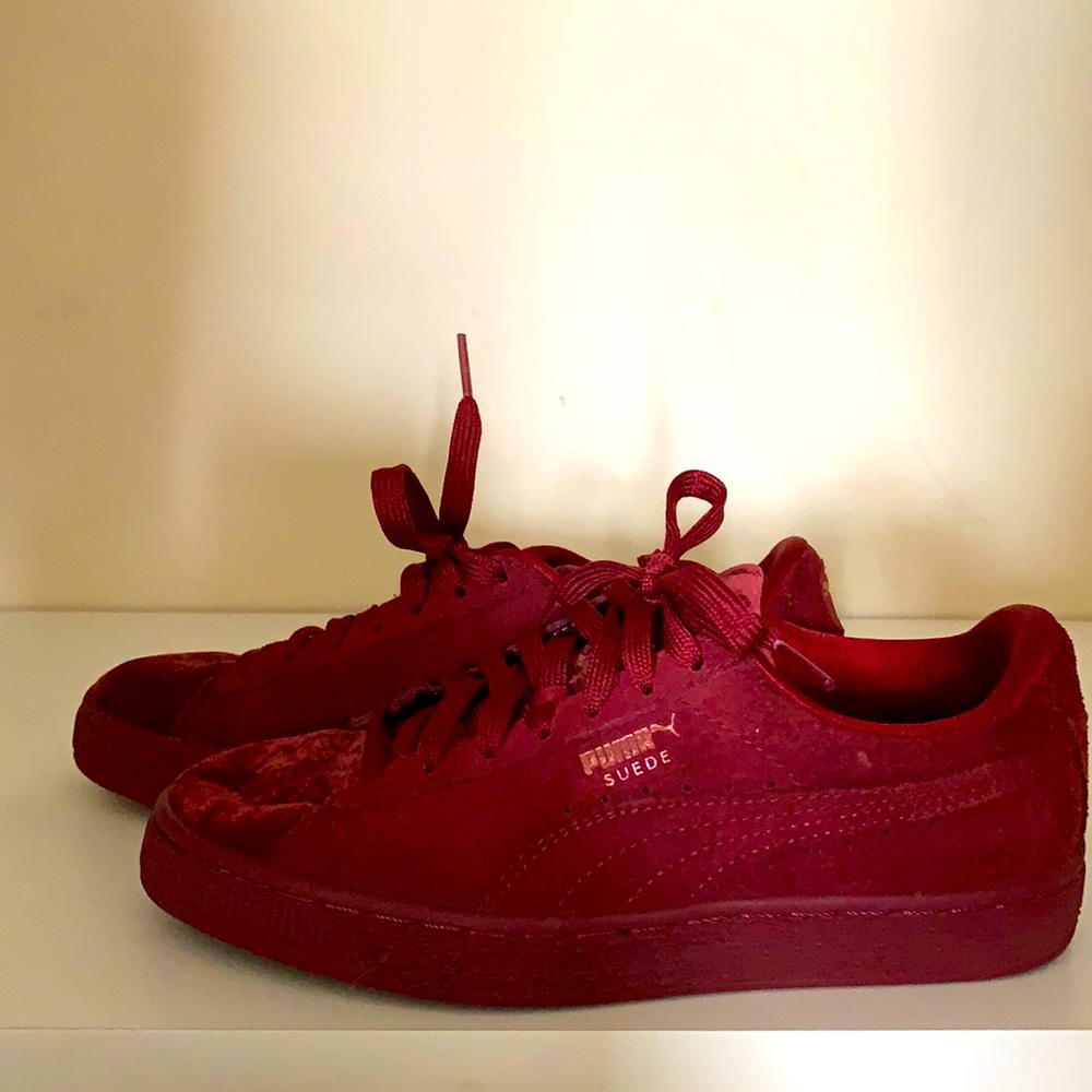 Shoes! Gently worn! Suede Pumas